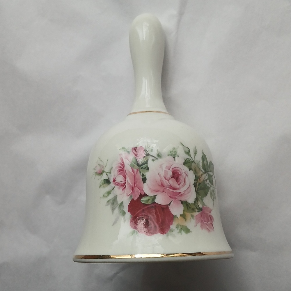 🍊3/$15🍊Vintage Porcelain Hand Bell